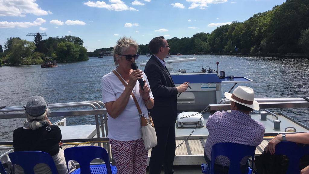Karin Geißler stellt die Bürgerstiftung Treptow-Köpenick vor