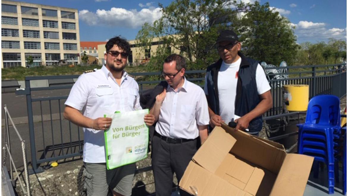 Auf Dampferfahrt mit NeubürgerInnen